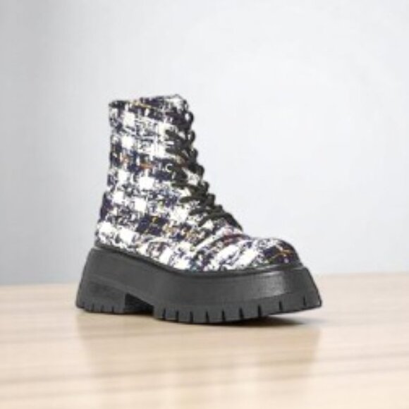 Aqua Sarge Navy Tweed Platform Combat Boots 9 NWT - Picture 1 of 2